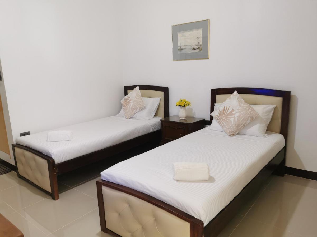 E&R Airport Hotel Dumaguete City Exteriér fotografie