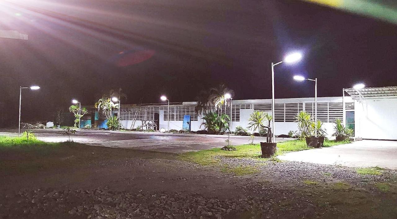 E&R Airport Hotel Dumaguete City Exteriér fotografie