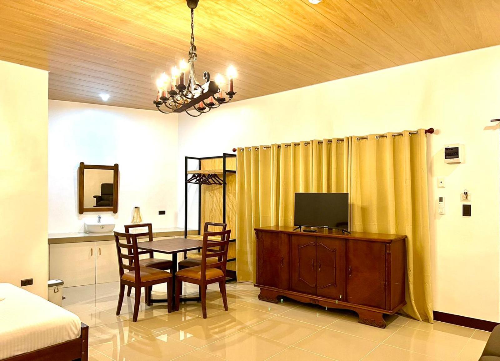 E&R Airport Hotel Dumaguete City Exteriér fotografie
