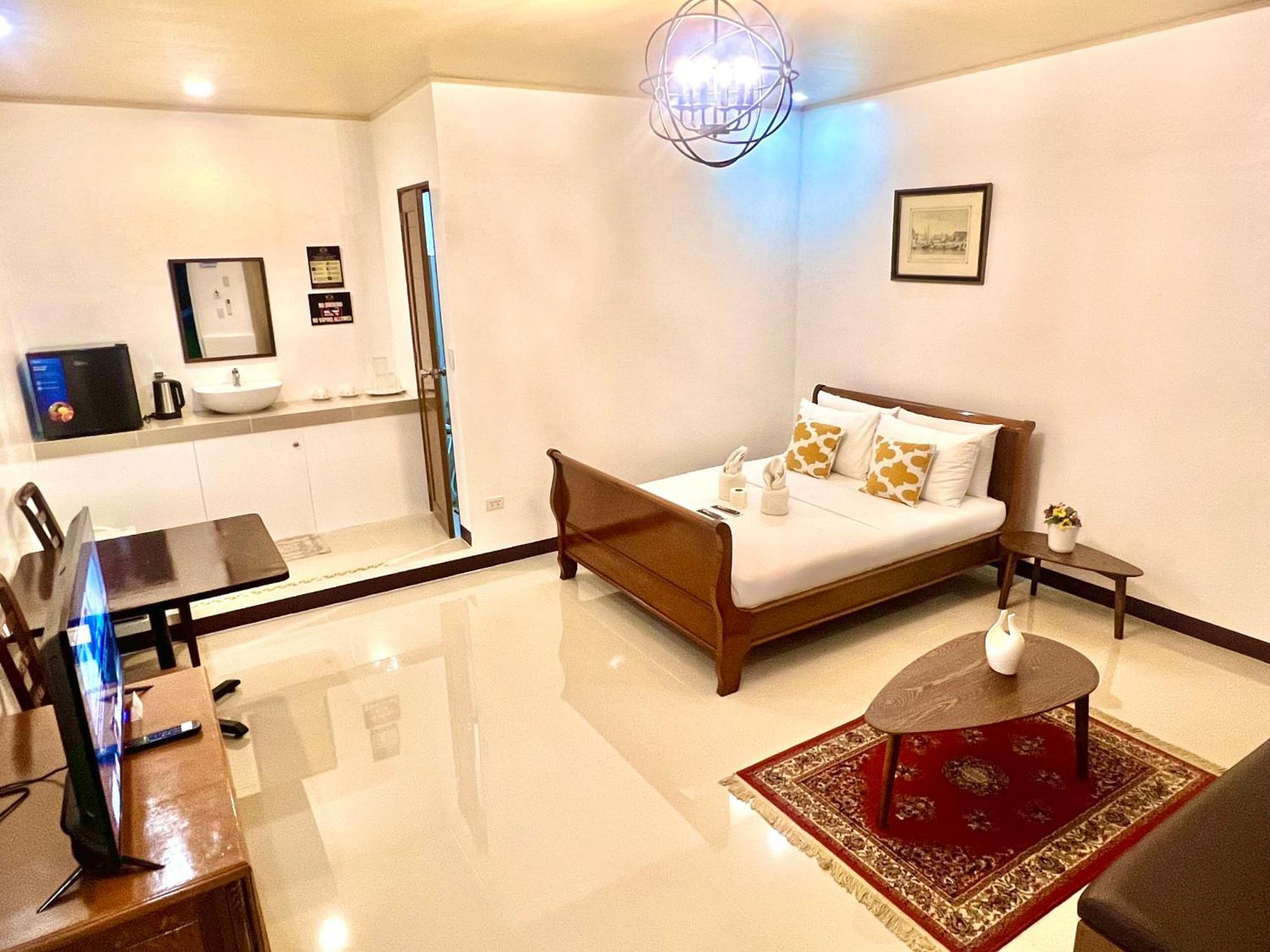 E&R Airport Hotel Dumaguete City Exteriér fotografie