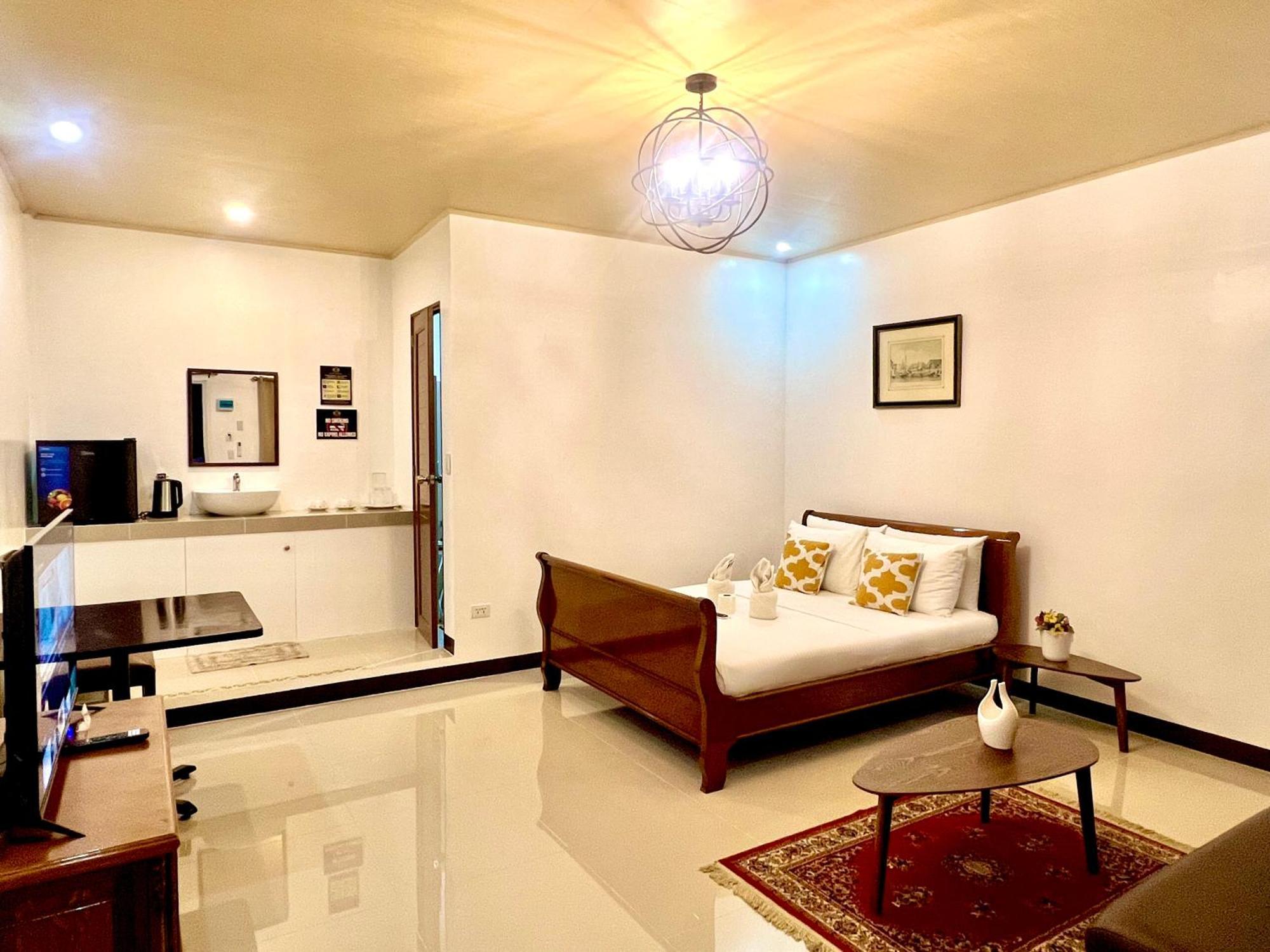 E&R Airport Hotel Dumaguete City Exteriér fotografie
